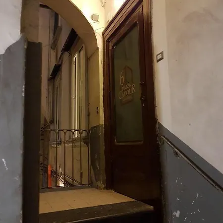 61 Piazza Cavour 4* ナポリ